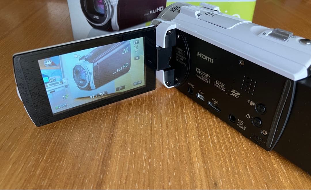 JVCコンパクトビデオカメラ Everio GZ-E765 大容量バッテリー付き