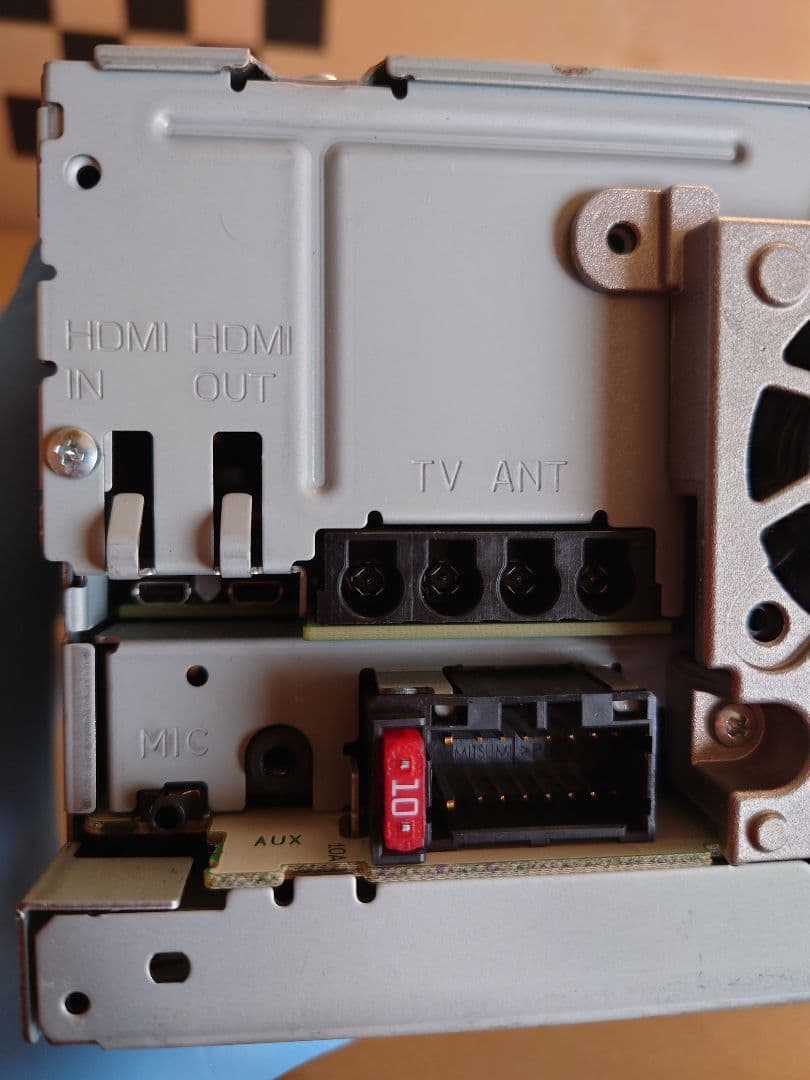 カロッツェリア　楽ナビ　AVIC-RZ710　7インチ