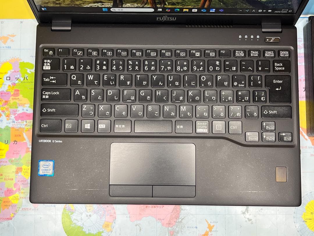 i7・16GB 富士通 美品 U939/B Office2024 ノートPC