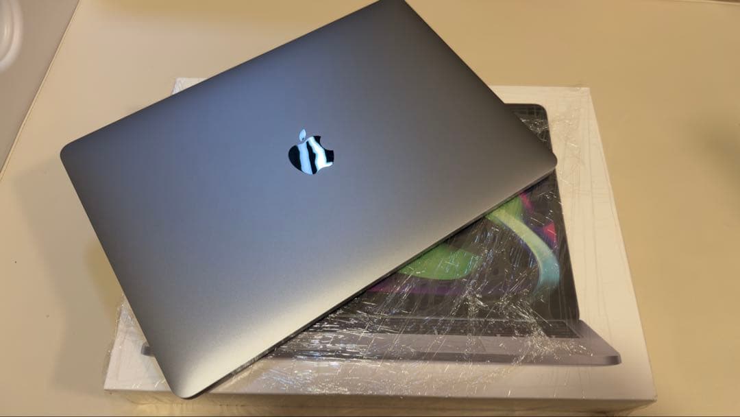 MacBook Pro 2020 13インチ M1 512GB/16GB