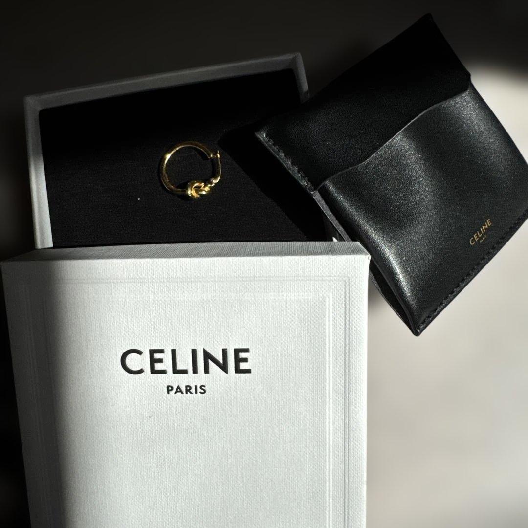 セリーヌ　ノットフープピアススモール片耳　ゴールド　箱・保存袋・レシートあり