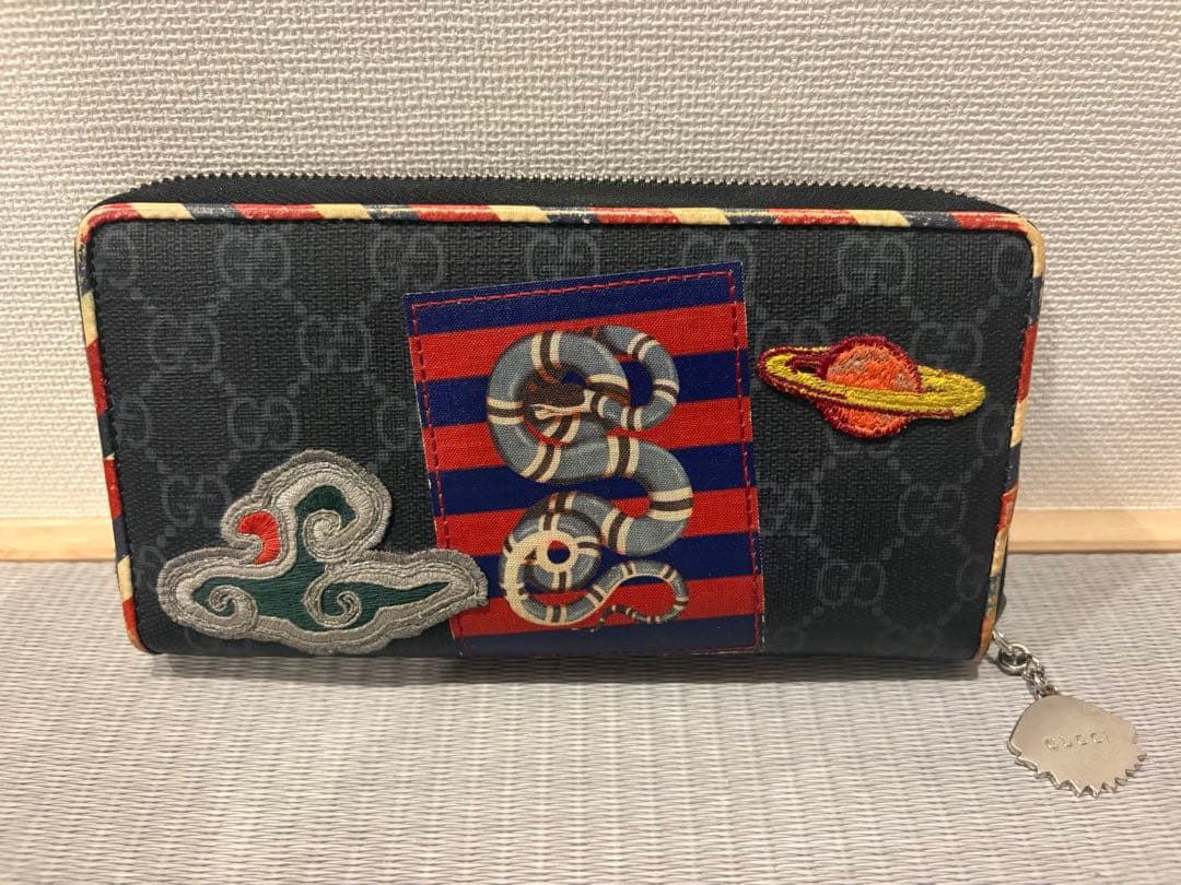 【希少】グッチ ナイト クーリエ ラウンドジップウォレット 長財布 ブラック