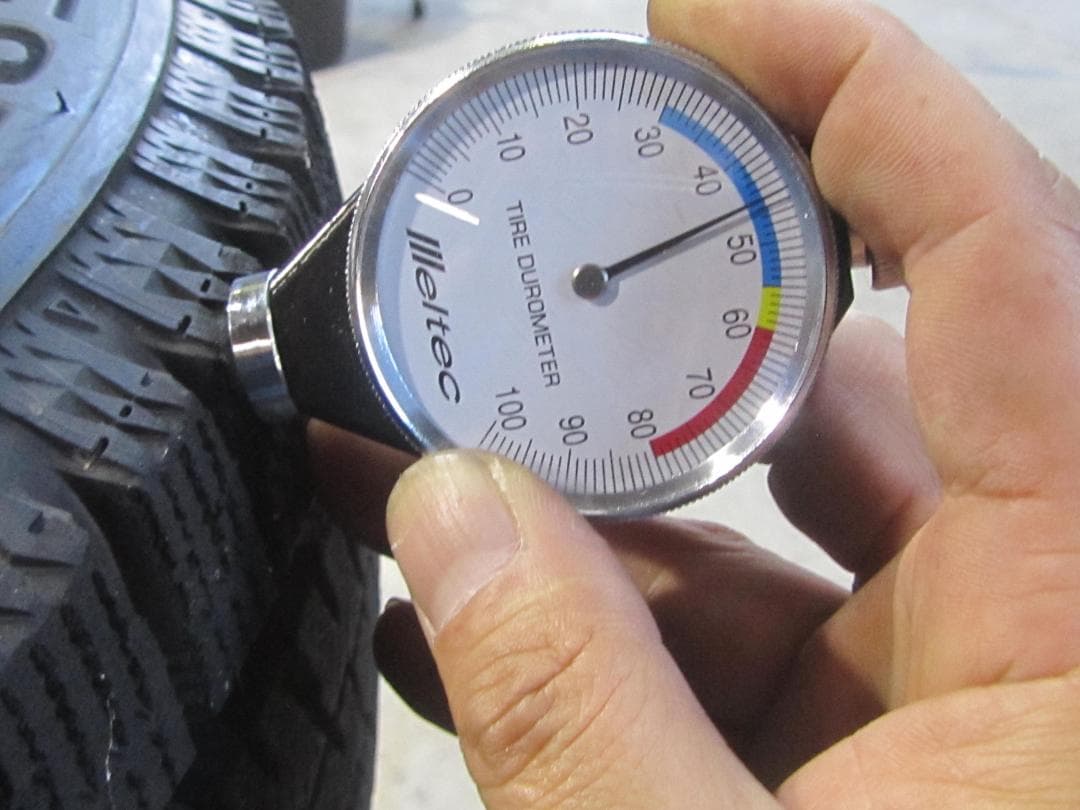 185/65R15　スタッドレス　ブリヂストンブリザック　フリードスパイクなど