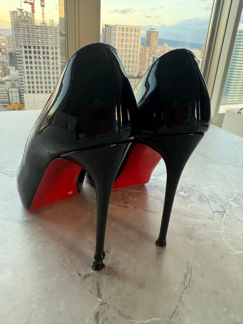 断捨離中です様ルブタンヒール　23cm クリスチャンルブタン箱付き