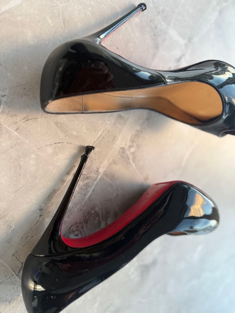 断捨離中です様ルブタンヒール　23cm クリスチャンルブタン箱付き