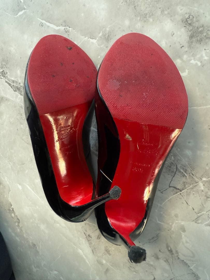 断捨離中です様ルブタンヒール　23cm クリスチャンルブタン箱付き