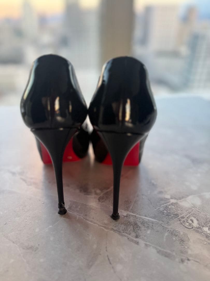 断捨離中です様ルブタンヒール　23cm クリスチャンルブタン箱付き