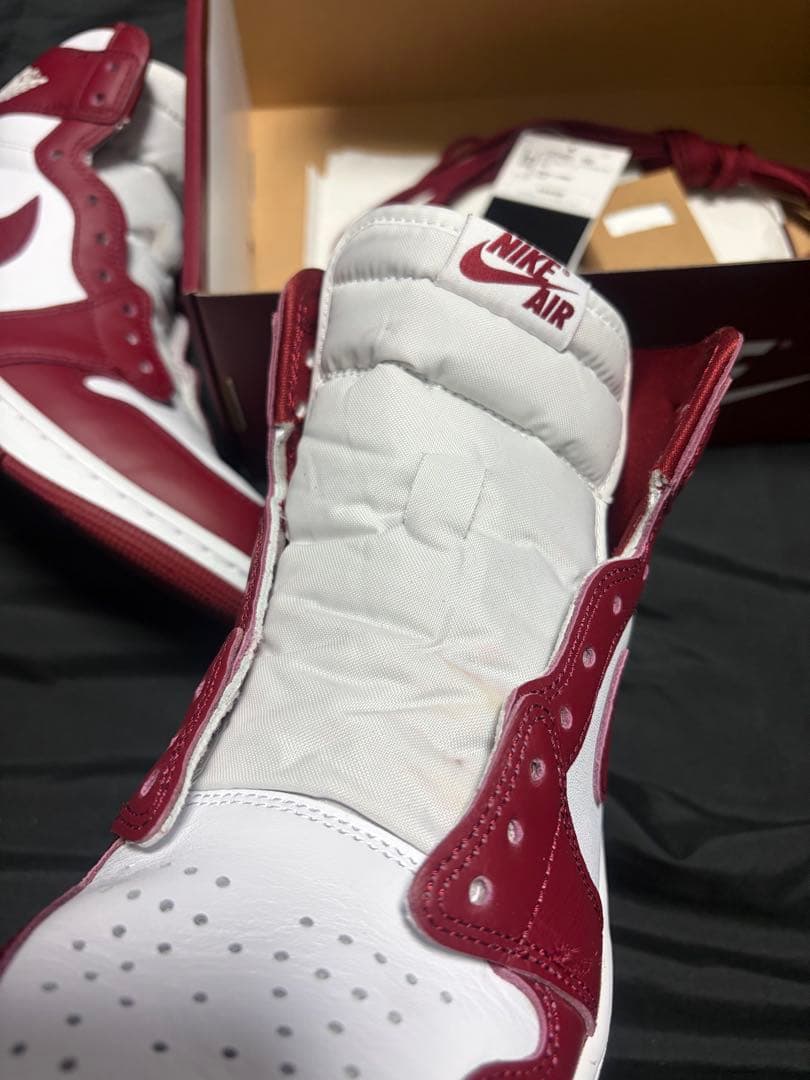 中古　Nike Air Jordan 1 High\"Artisanal Red\"