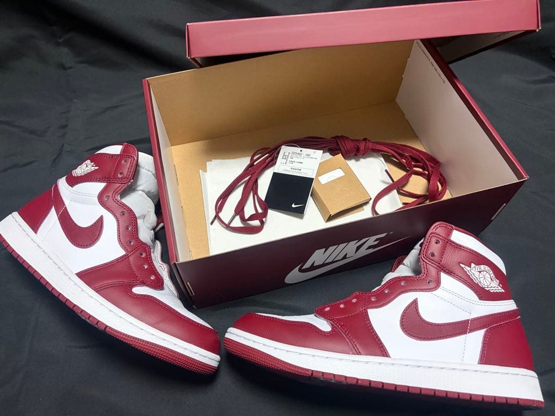 中古　Nike Air Jordan 1 High\"Artisanal Red\"