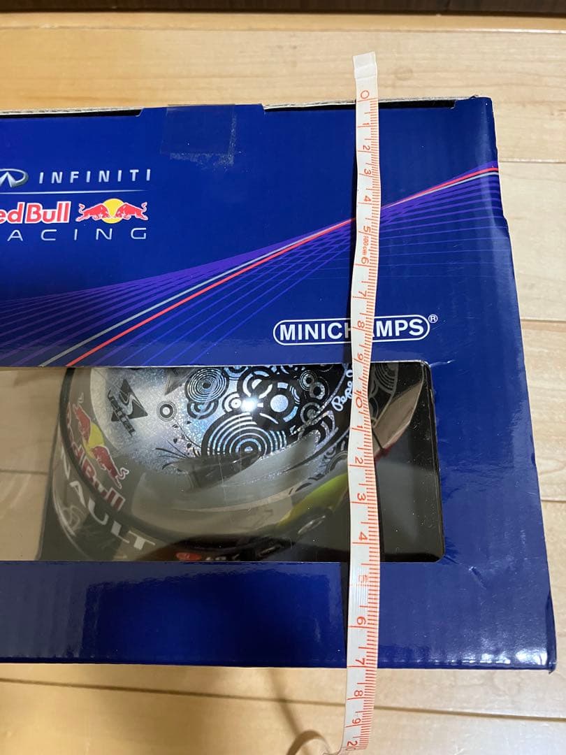 F1 2010 ベッテル 直筆サイン入り ミニヘルメット レッドブル