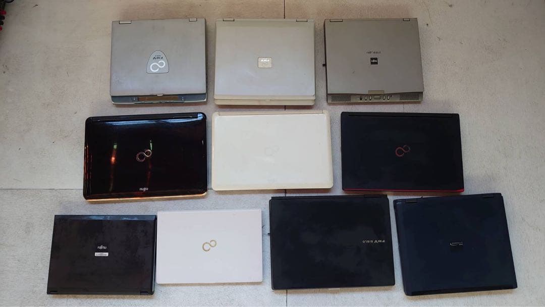 【まとめ売り】FUJITSU ノートパソコン10台セット(ジャンク品）❶