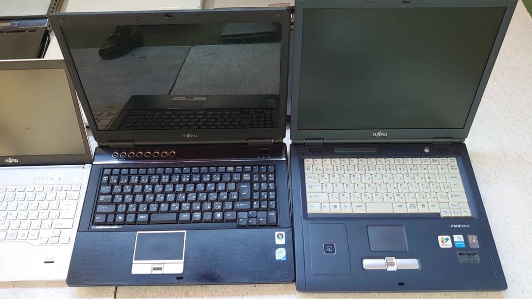 【まとめ売り】FUJITSU ノートパソコン10台セット(ジャンク品）❶
