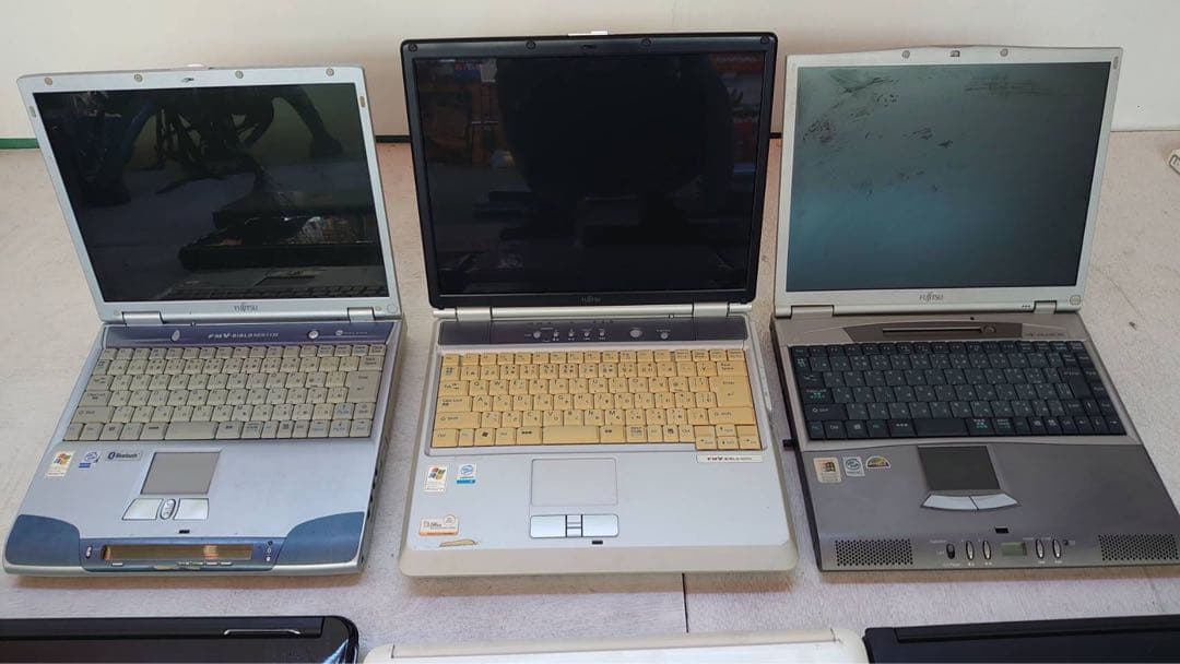 【まとめ売り】FUJITSU ノートパソコン10台セット(ジャンク品）❶