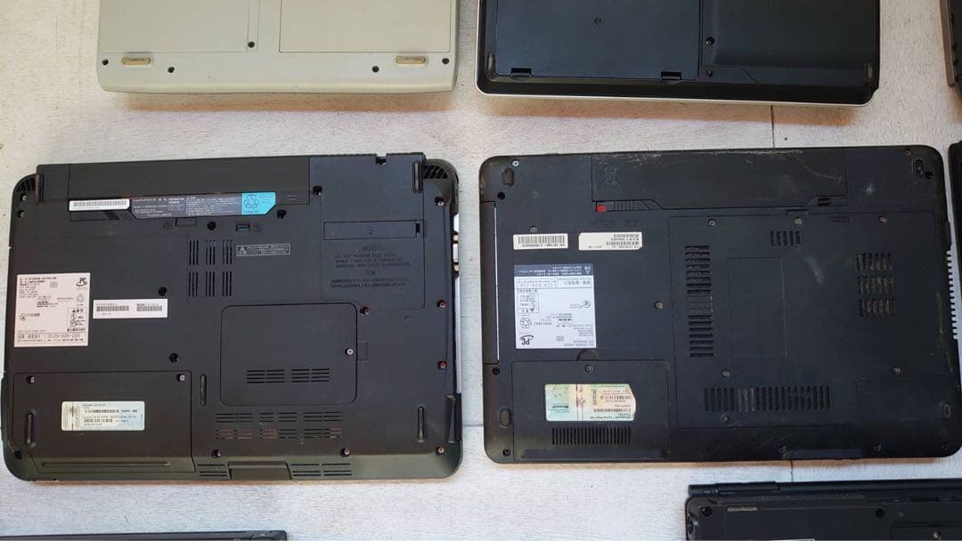 【まとめ売り】FUJITSU ノートパソコン10台セット(ジャンク品）❶