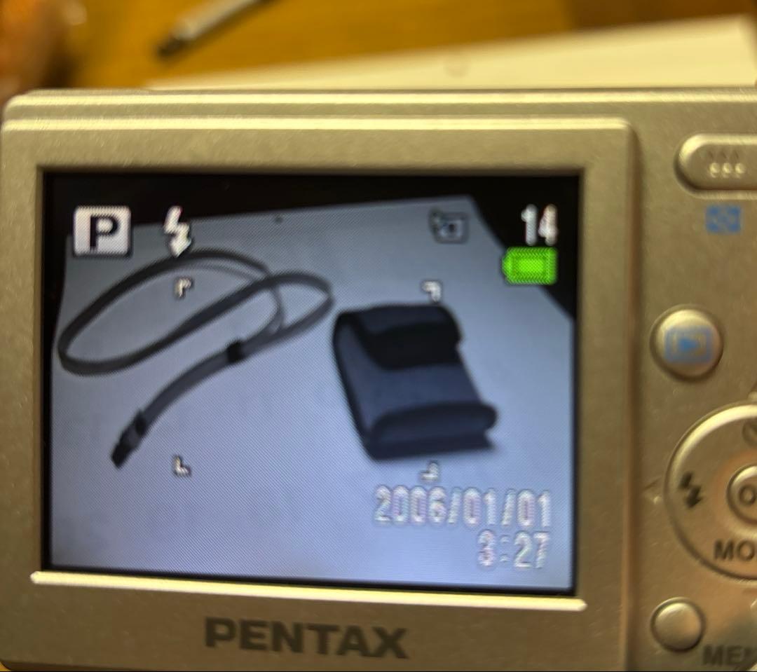 【極美品】PENTAX Optio M10 オールド デジカメ　単三電池使用
