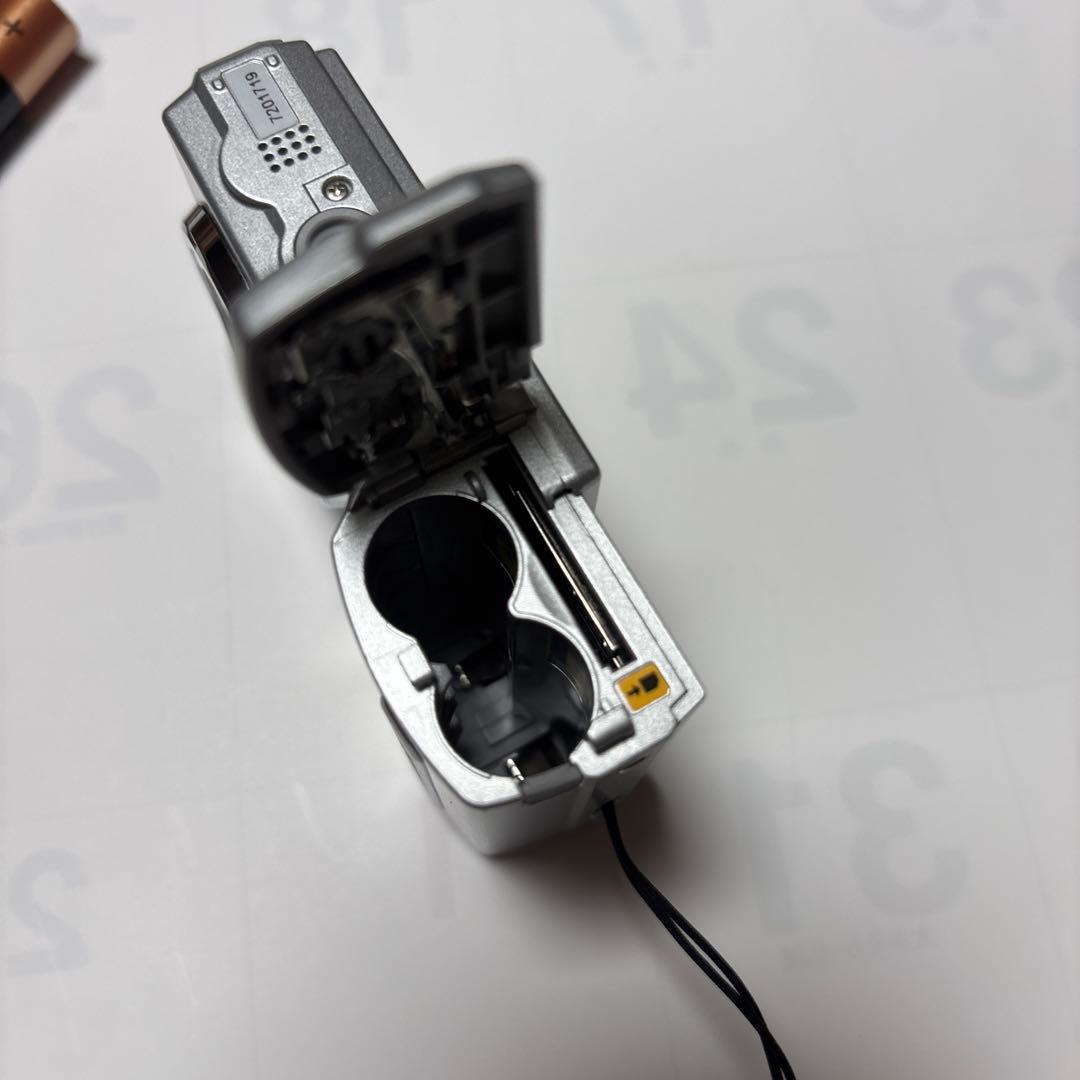 【極美品】PENTAX Optio M10 オールド デジカメ　単三電池使用