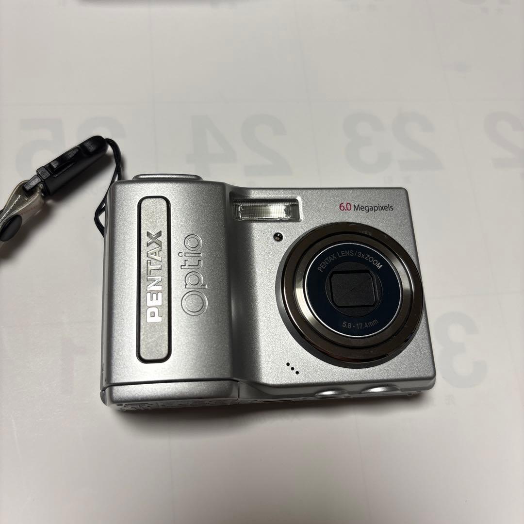 【極美品】PENTAX Optio M10 オールド デジカメ　単三電池使用