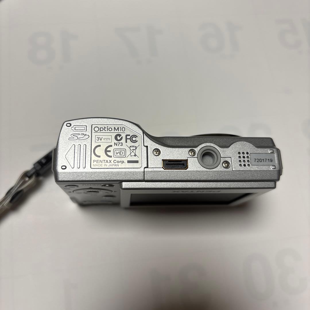 【極美品】PENTAX Optio M10 オールド デジカメ　単三電池使用