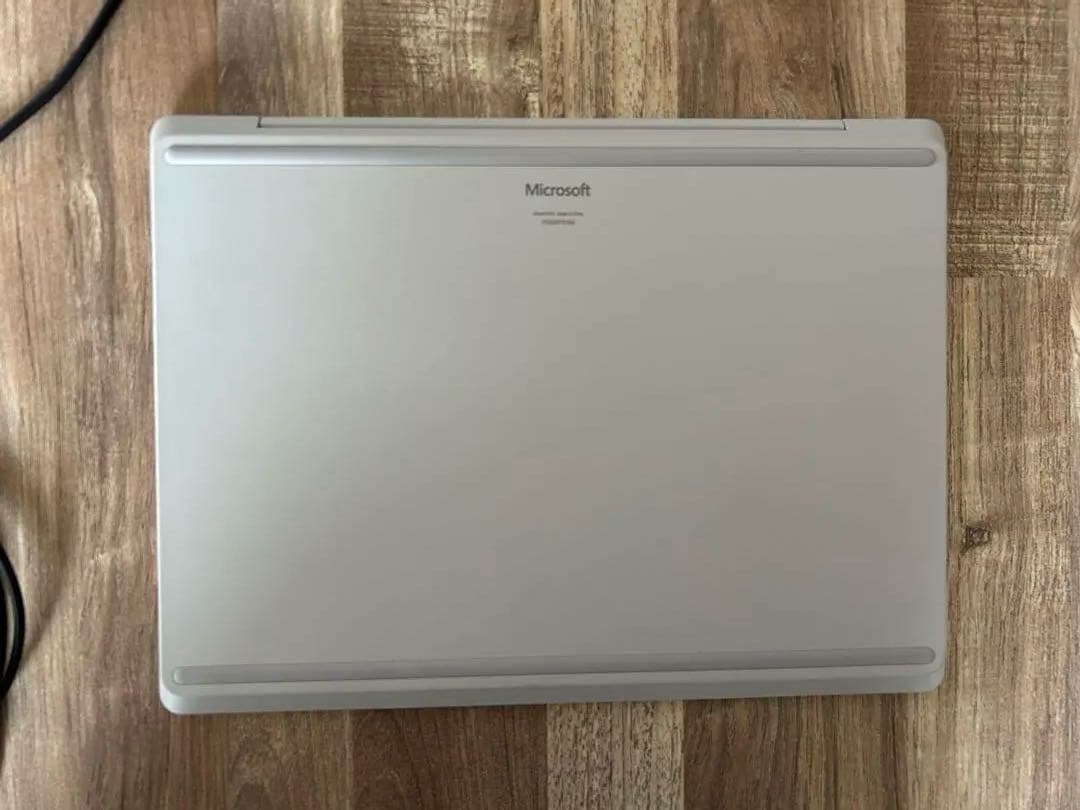 MicrosoftSurfaceLaptop 本体 ACアダプター付 値下げ中‼️