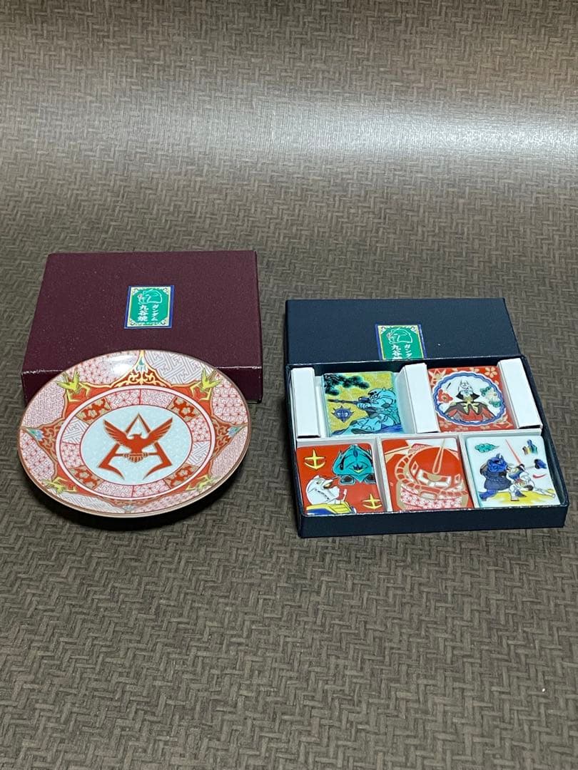 ガンダム　九谷　箸置き　5客　シャアエンブレム豆皿セット