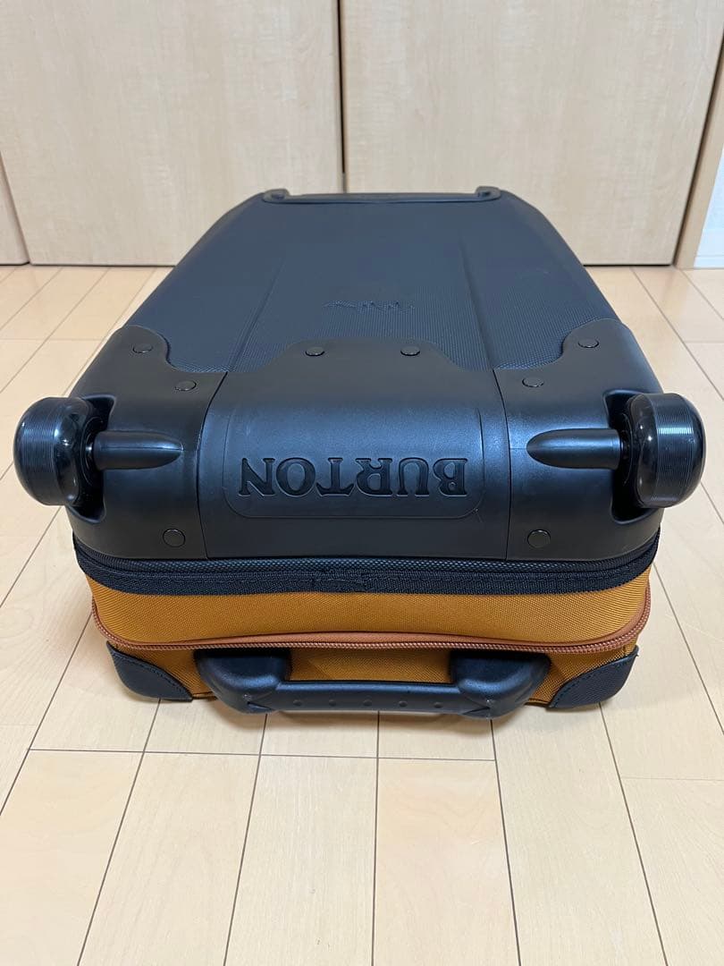 【たこやき商会】新品未使用 Burton キャリーバック 38L