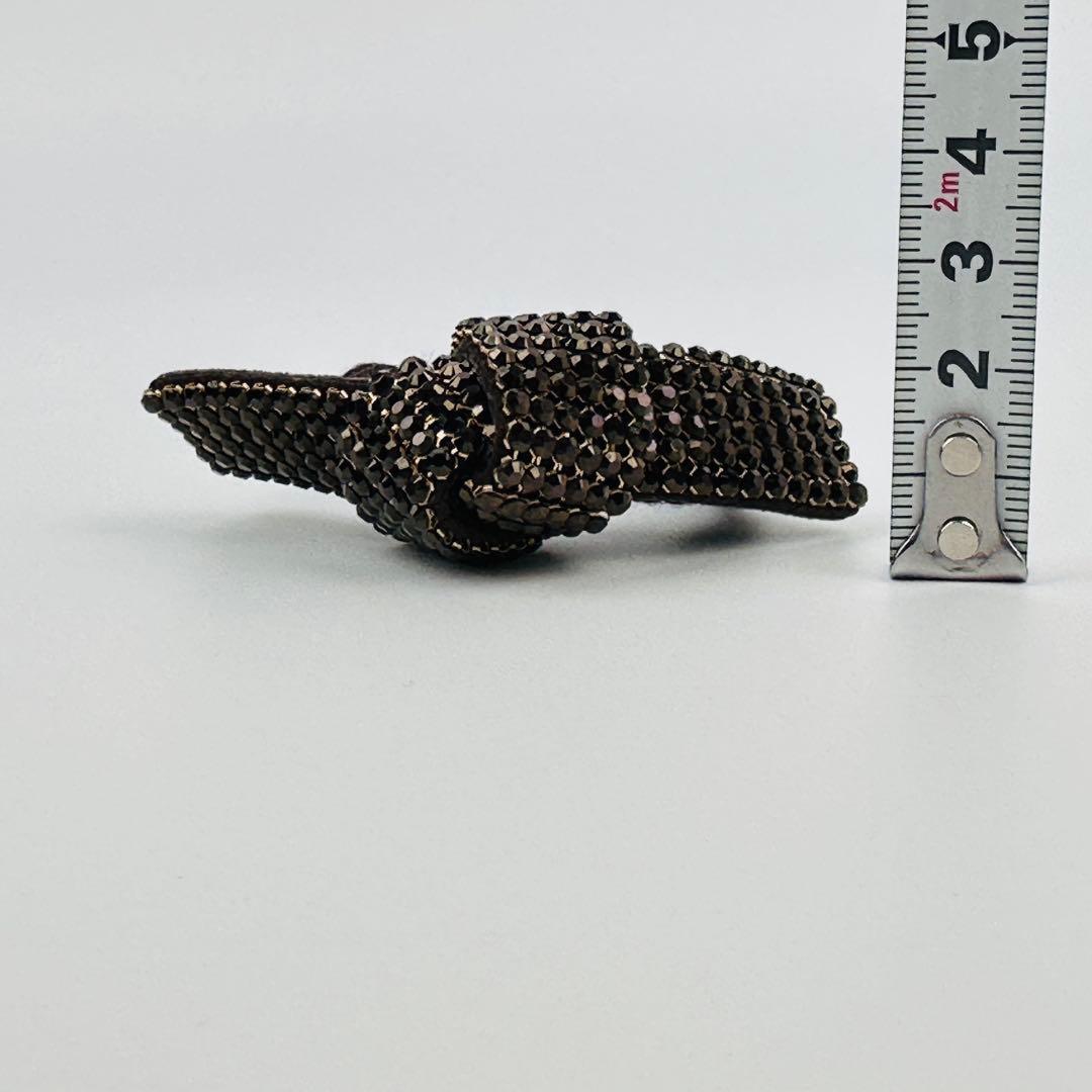 アッカ　ビーズ装飾ブラウンヘアゴム　シュシュ　アクセサリー　ロゴ