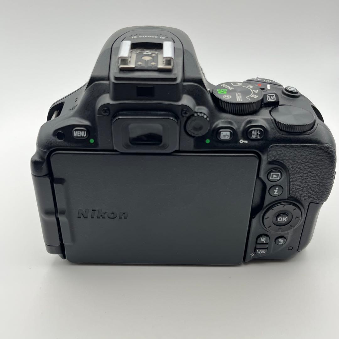 Nikon D5500 デジタル一眼レフ ダブルズームキット