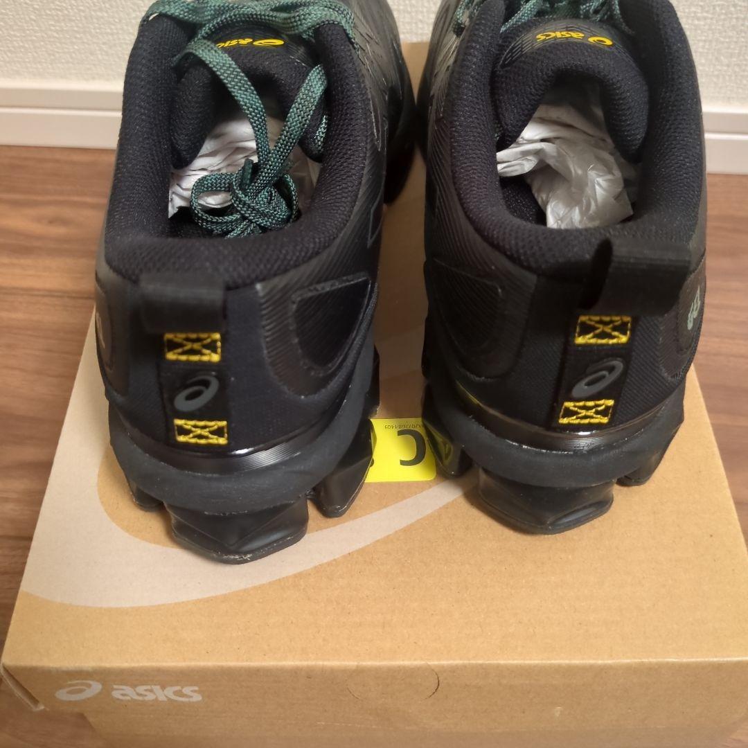 ASICS ブラック スニーカー