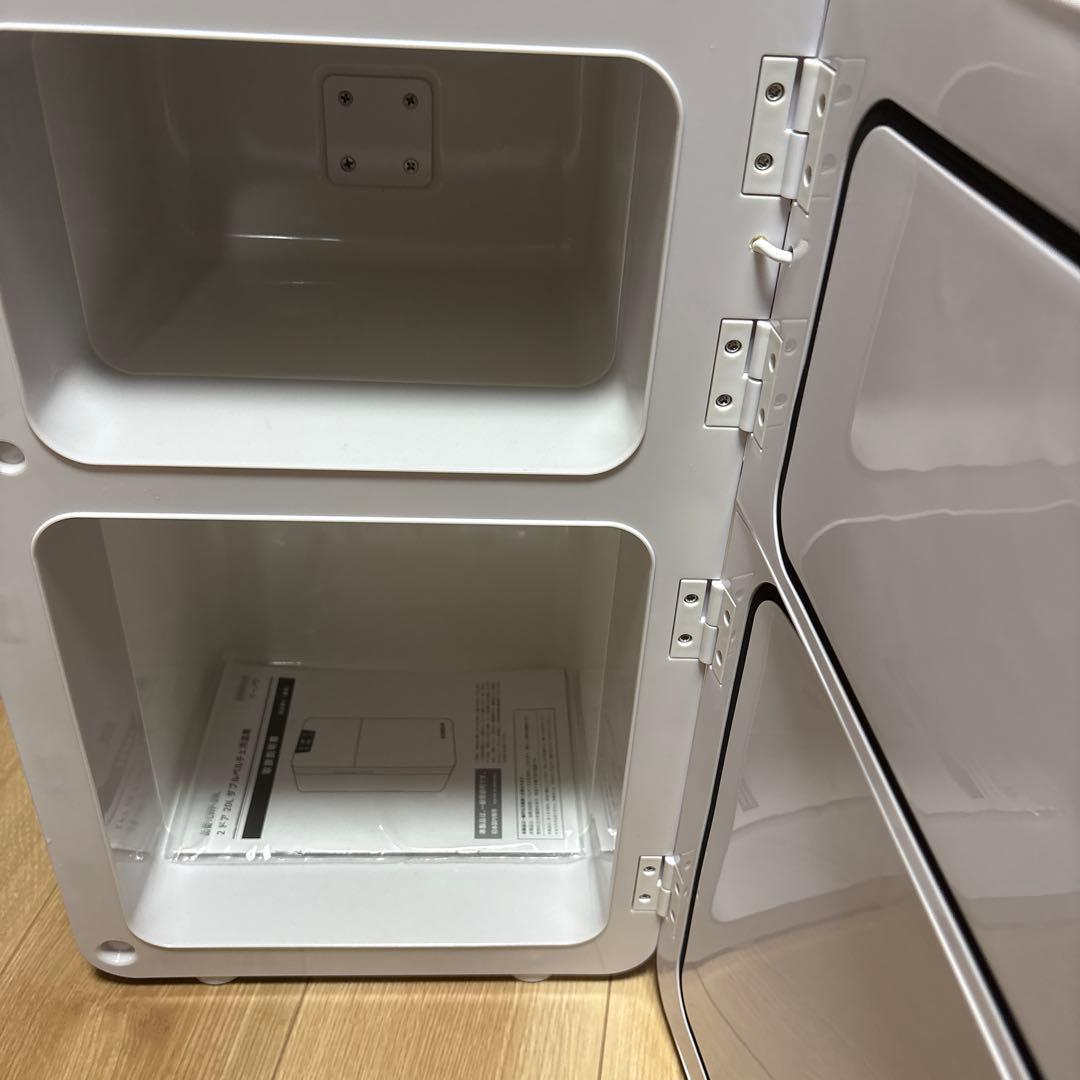 ホワイト冷温庫 2段収納 タッチ式　車載可