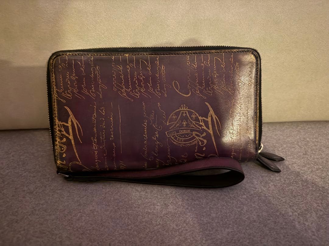 【極美品】ベルルッティ クラッチウォレット 紫×ゴールドパティーヌ青山本店購入