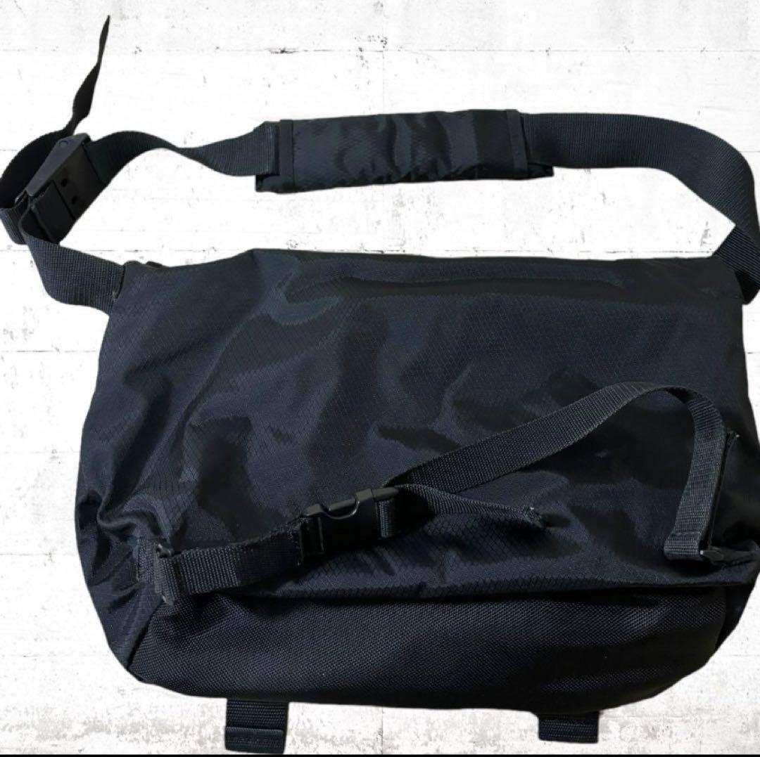 希少　stussy ナイロン　メッセンジャーバッグ　大きめ　防水　90S