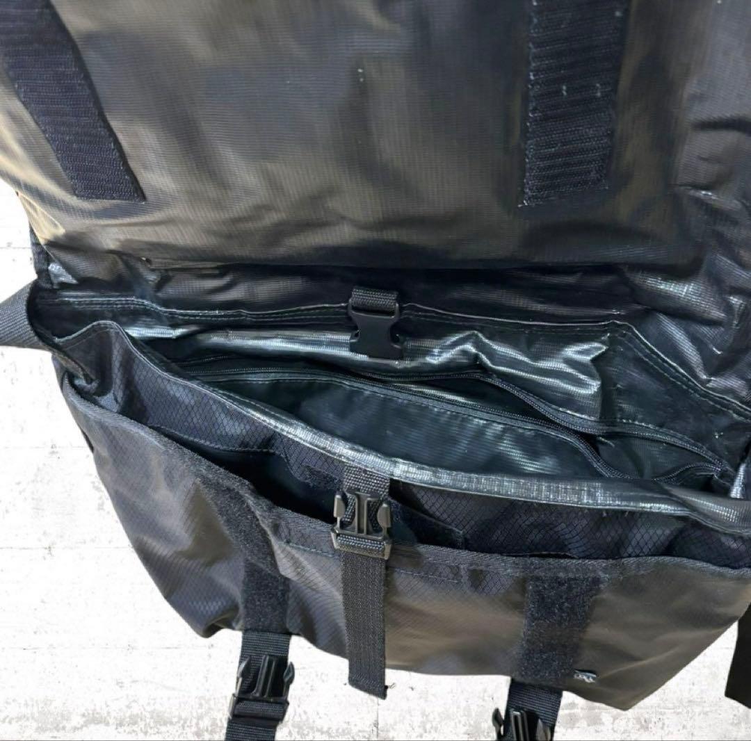 希少　stussy ナイロン　メッセンジャーバッグ　大きめ　防水　90S