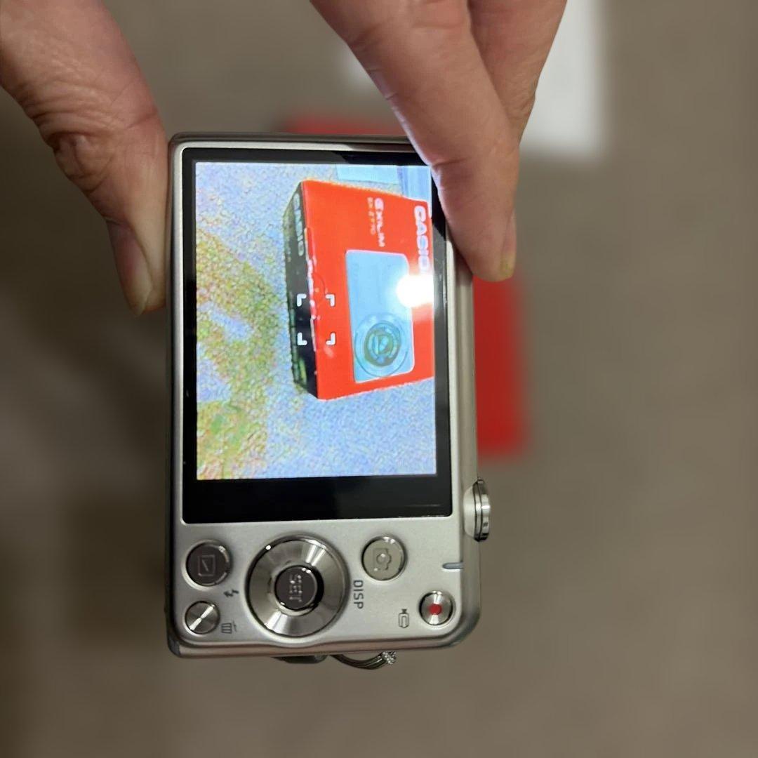 CASIO EXILIM EX-Z770 シルバー