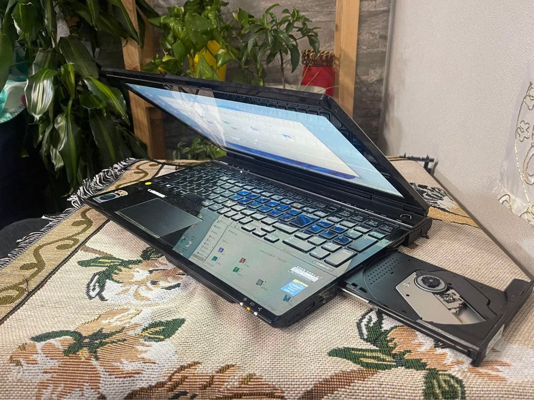 NECパソコンノ-ト第4世代i7✨■フルHD■Office■8GB■高音質