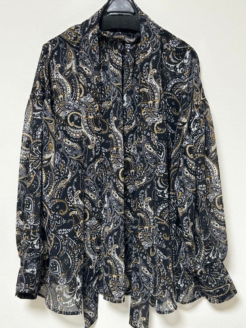 自由区　ペイズリー柄ボウタイブラウス ネイビー 38 キャミソール付き