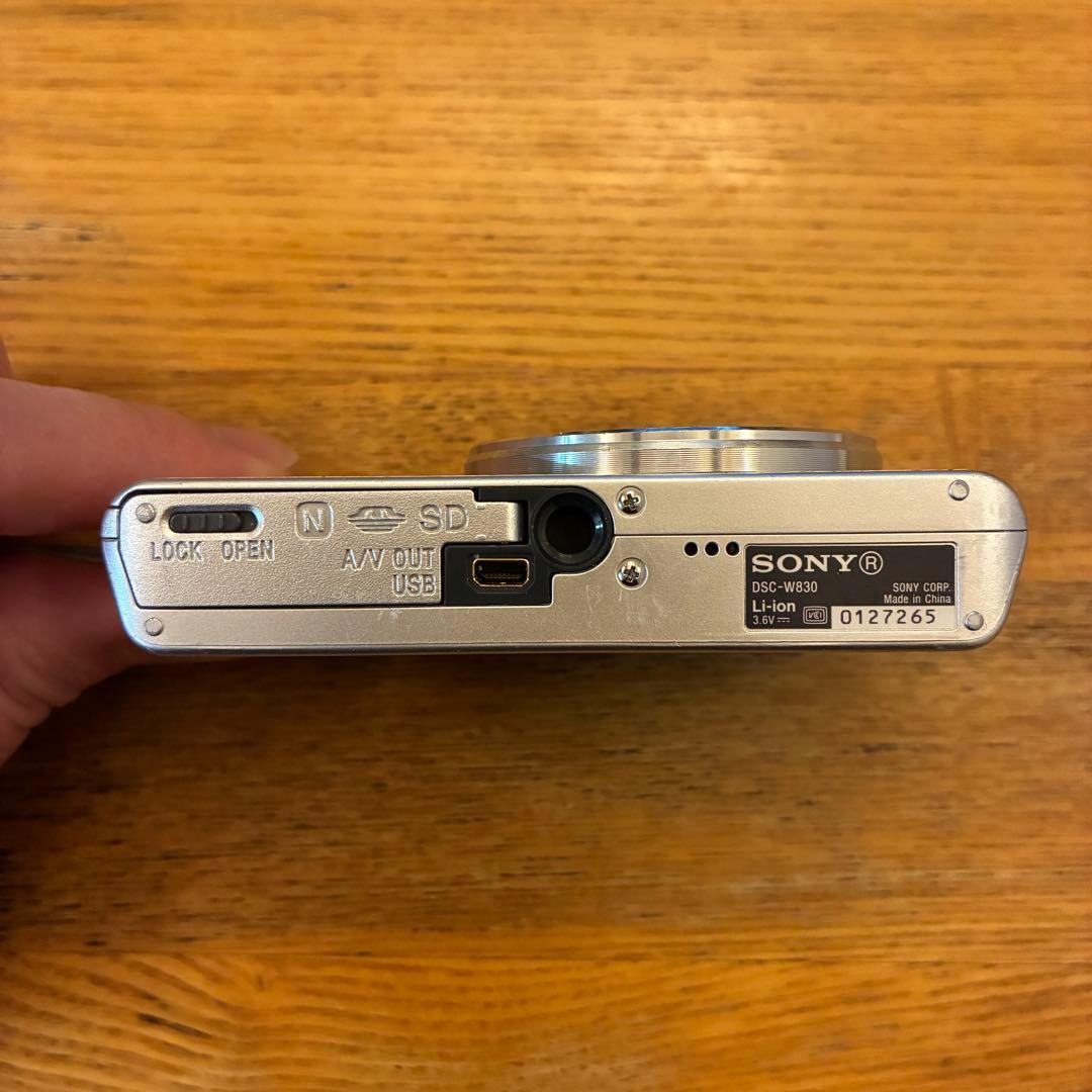 SONY DSC-W830 20.1メガピクセル コンパクトデジタルカメラ