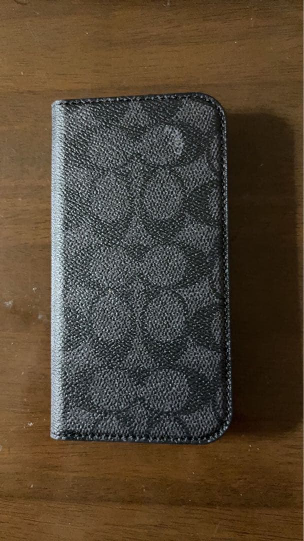 新品未使用 iPhone16Pro用ケース 手帳型 COACH コーチ