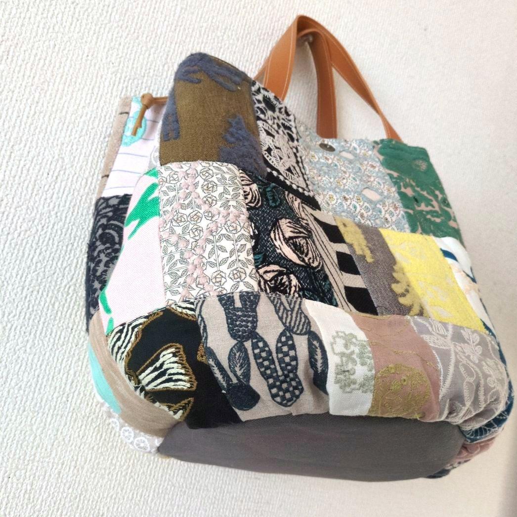 モザイクパッチの巾着付きバケツバッグ＊ミナペルホネン