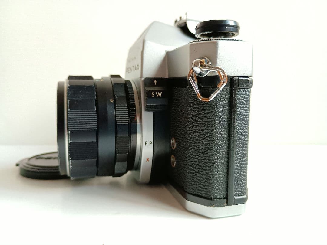 183【匿名配送】 ペンタックス SP 一眼レフ フィルムカメラ 露出計OK