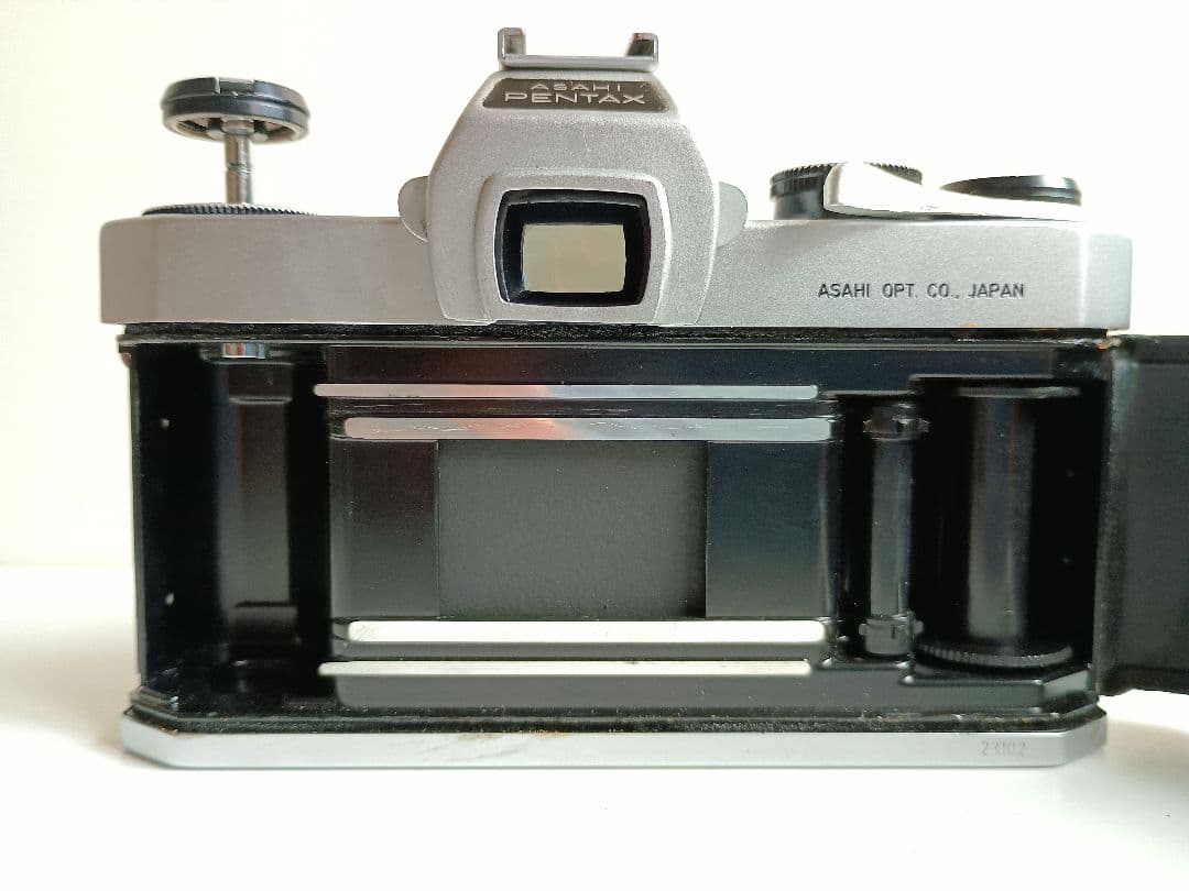 183【匿名配送】 ペンタックス SP 一眼レフ フィルムカメラ 露出計OK