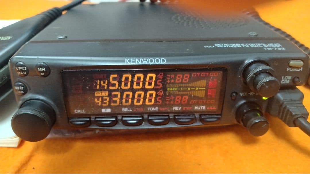 KENWOOD TM-732 ディユアルバンドトランシーバ ー
