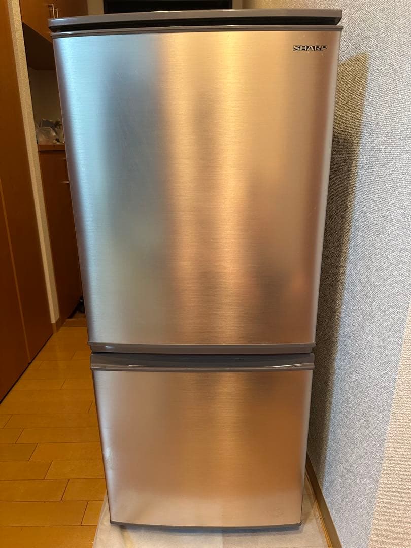 akaSHARP冷蔵庫 左右開き(付替式) 137L SJ-D14E-N