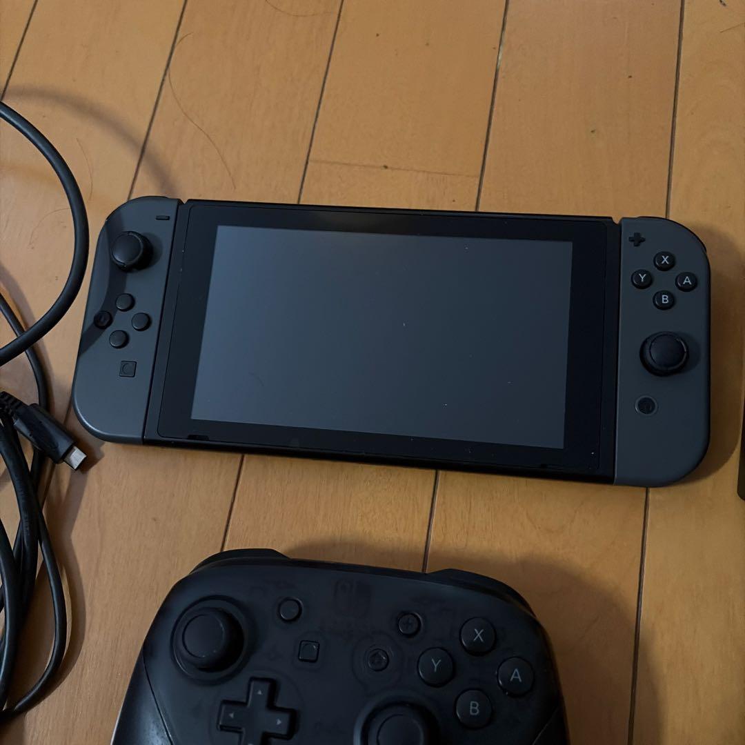 Nintendo Switch 本体 黒　ニンテンドースイッチ　プロコン付き