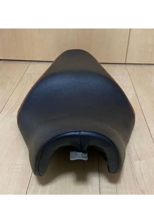 ハーレースポーツスター04年以降シート