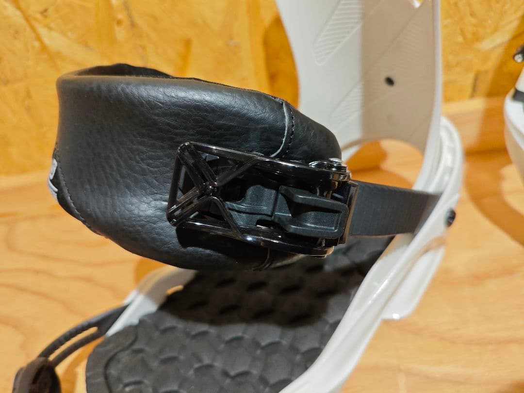 SALOMON RHYTHM Sスノーボードビンディングバインディング