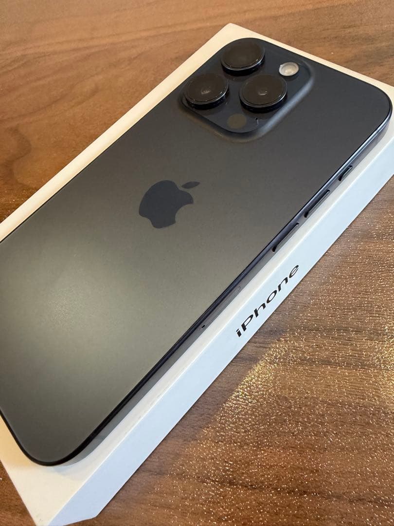 iPhone15Pro 256GB ブルーチタニウム　美品