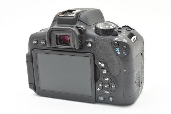 キャノン Canon EOS Kiss X8i レンズキット 一眼レフカメラ