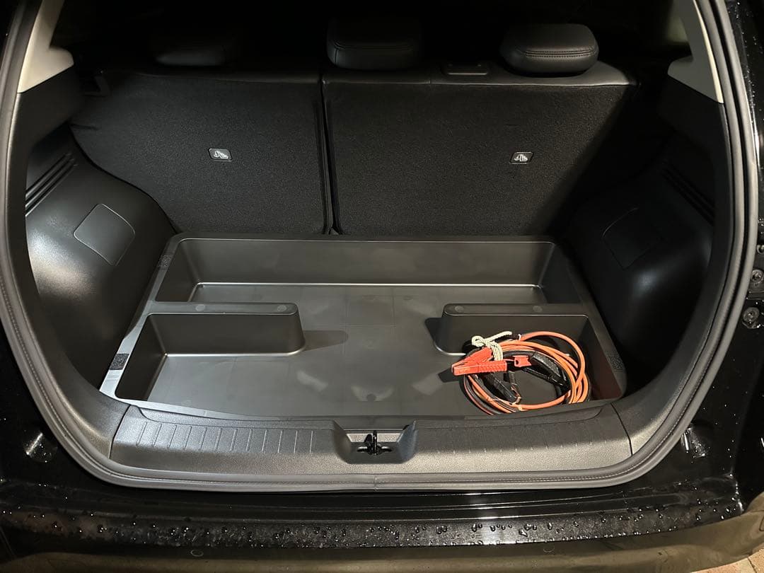 ノートオーラ ラゲッジアンダーボックス