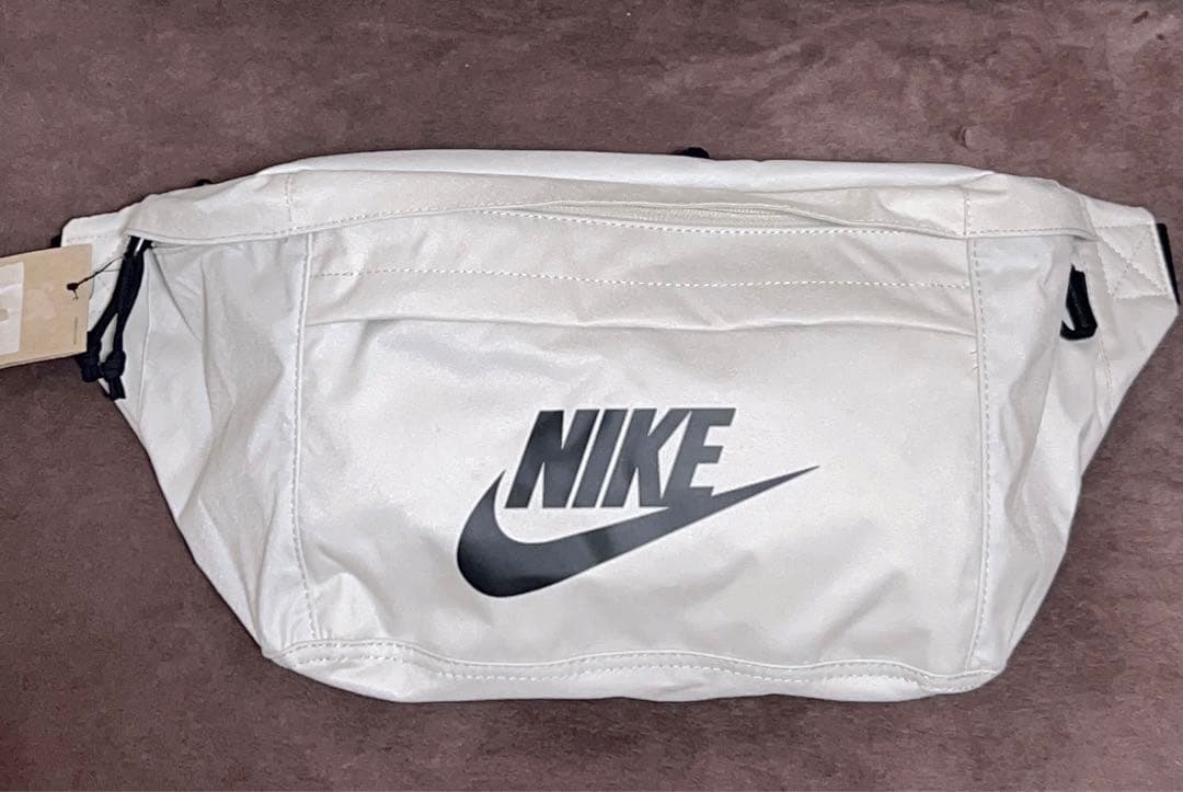 NIKE ナイキ テック ボディーバッグ ヒップパック ホワイト系【未使用】