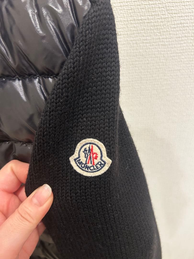 n*n様 MONCLER ブラックダウンジャケット ニット袖